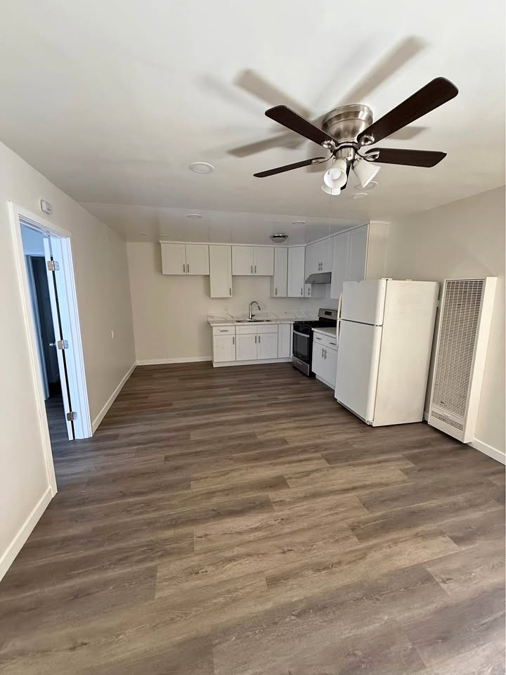 Living area at 7230 Independence Ave, Canoga Park